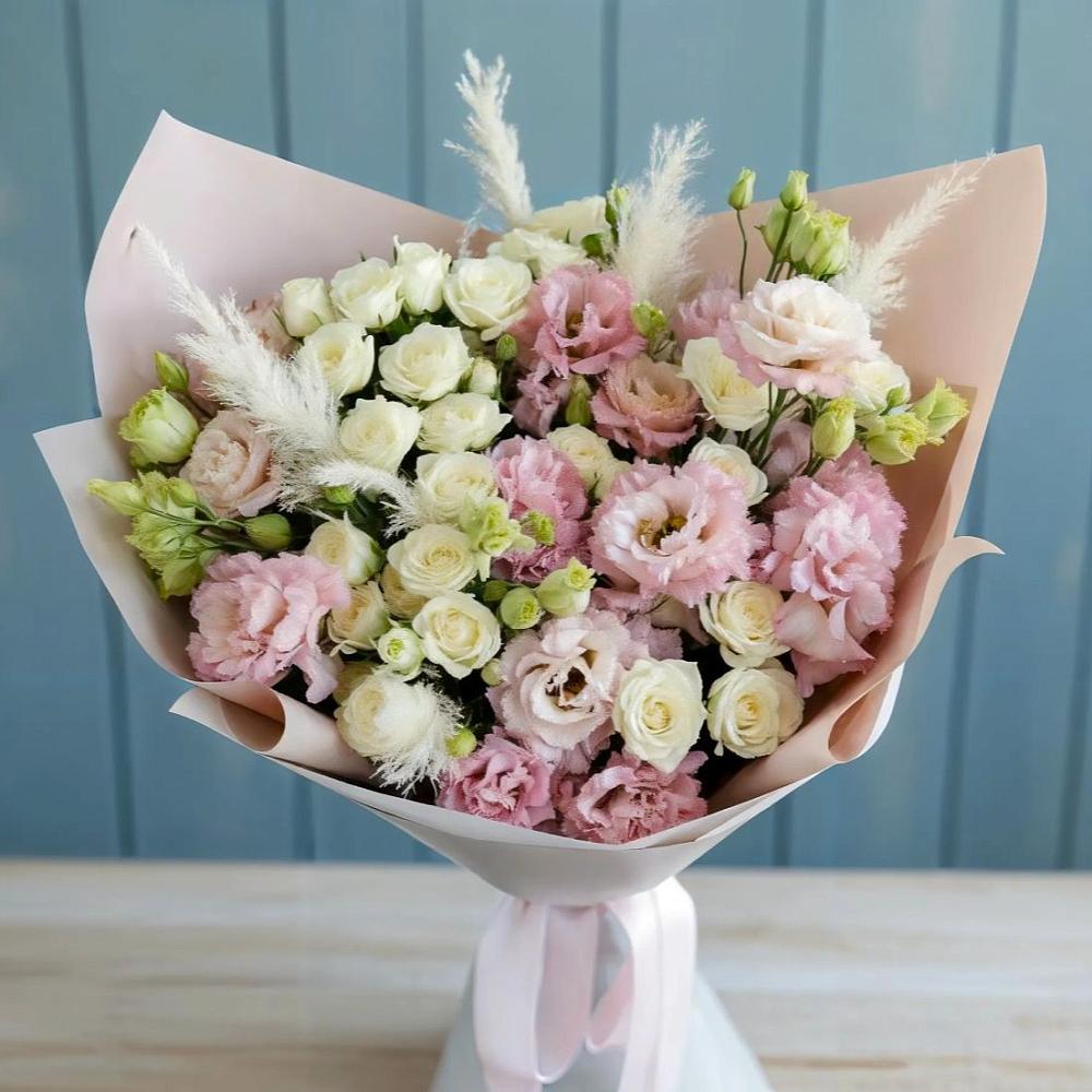 Букет цветов из: Альстромерии и Розы в Приморске Калининградской области