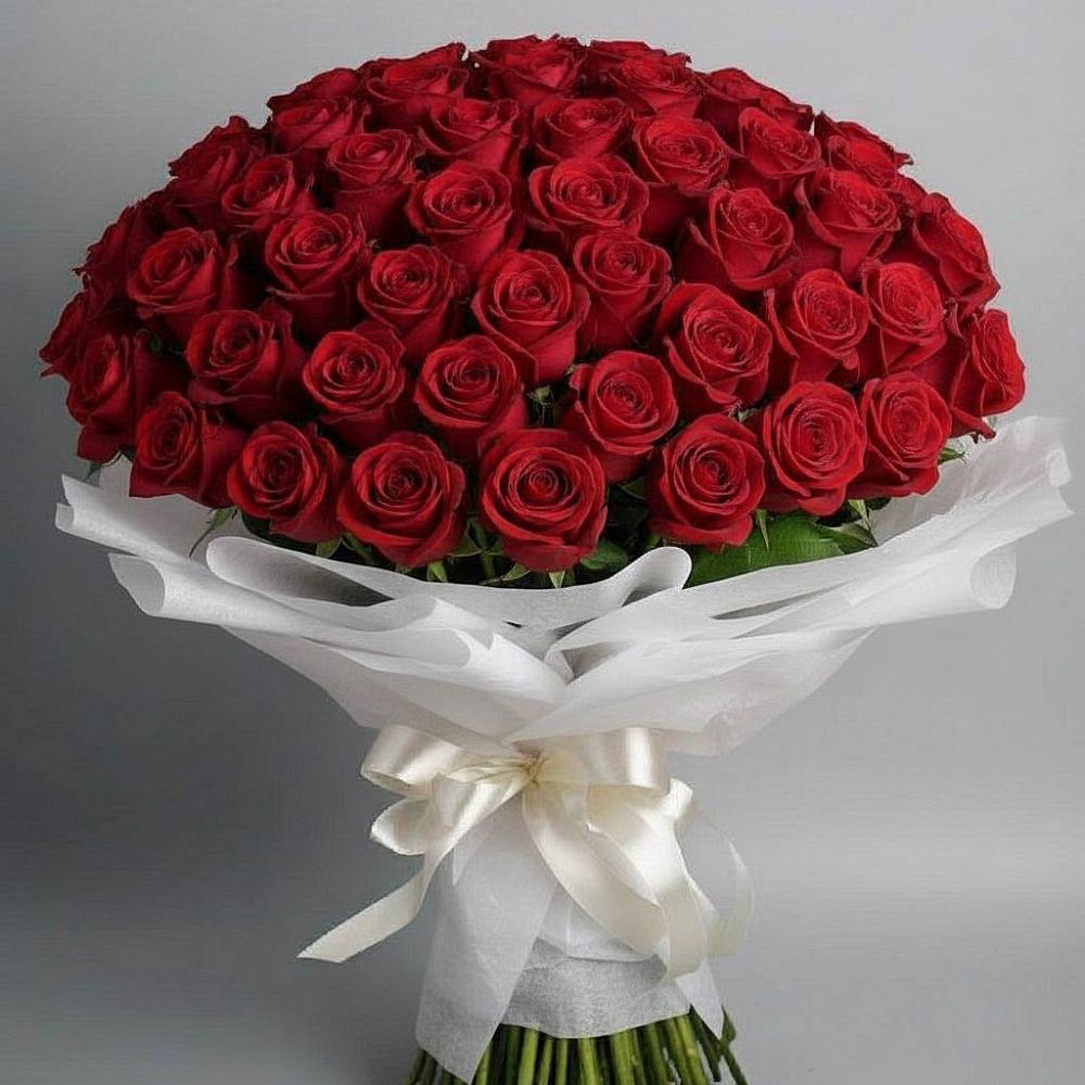 Букет 101 Красная роза Блэк Мэджик в Приморске Калининградской области