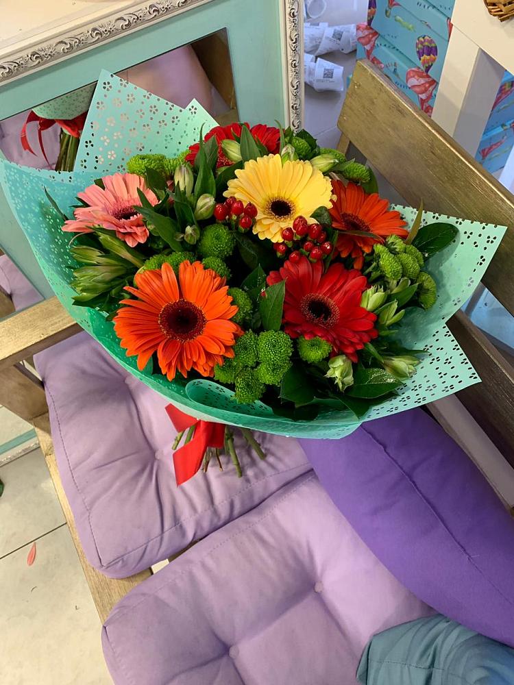 Букет цветов из: Герберы, Хризантемы и Альстромерии в Приморске Калининградской области