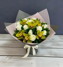 Букет цветов из:  Орхидеи и Розы в Приморске Калининградской области