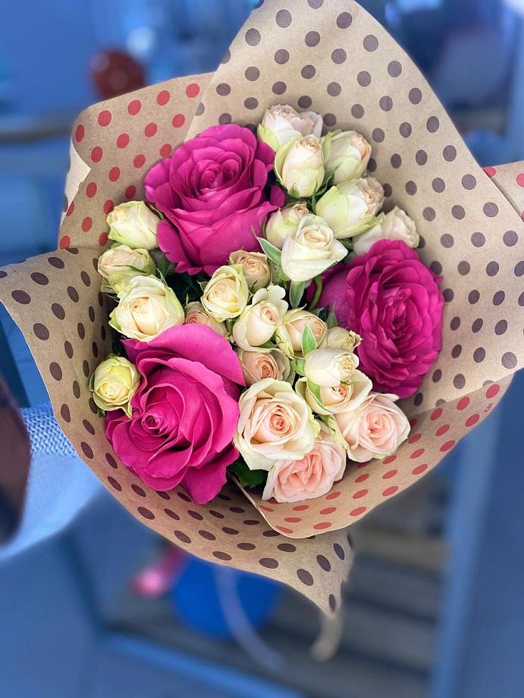 Букет цветов из: Розы в Приморске Калининградской области