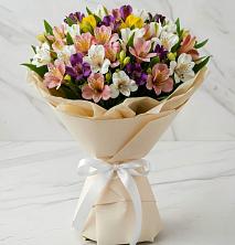 Букет цветов из:  Альстромерии в Приморске Калининградской области