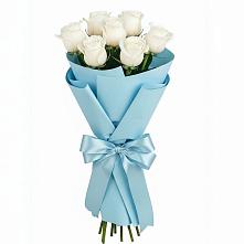 Букет 7 белых роз Проуд в Приморске Калининградской области