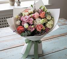 Букет цветов из:  Розы, Лизиантусы и Гвоздики в Приморске Калининградской области