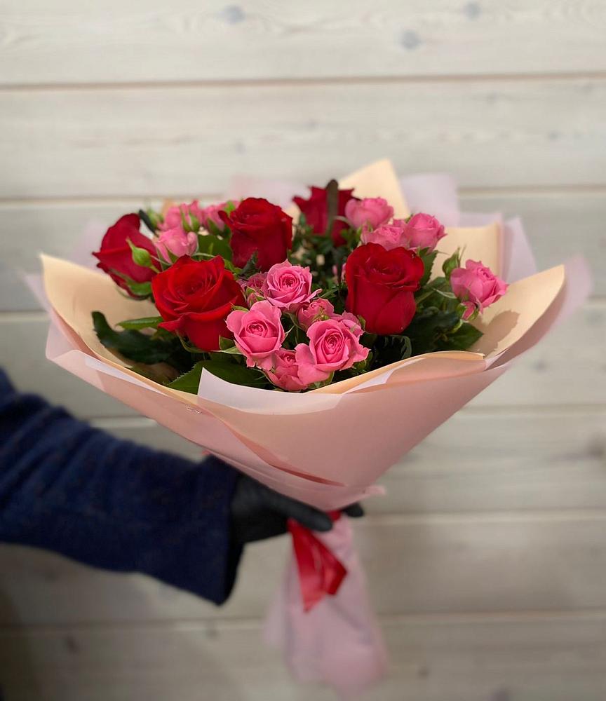 Букет цветов из: Розы в Приморске Калининградской области