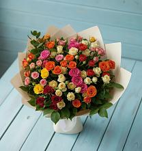 Букет Микс из разноцветных кустовых роз в Приморске Калининградской области